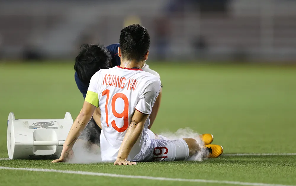 Quang Hải rách cơ, đối diện khả năng sớm chia tay SEA Games 30 ảnh 4 Quang Hải rách cơ, đối diện khả năng sớm chia tay SEA Games 30 ảnh 4