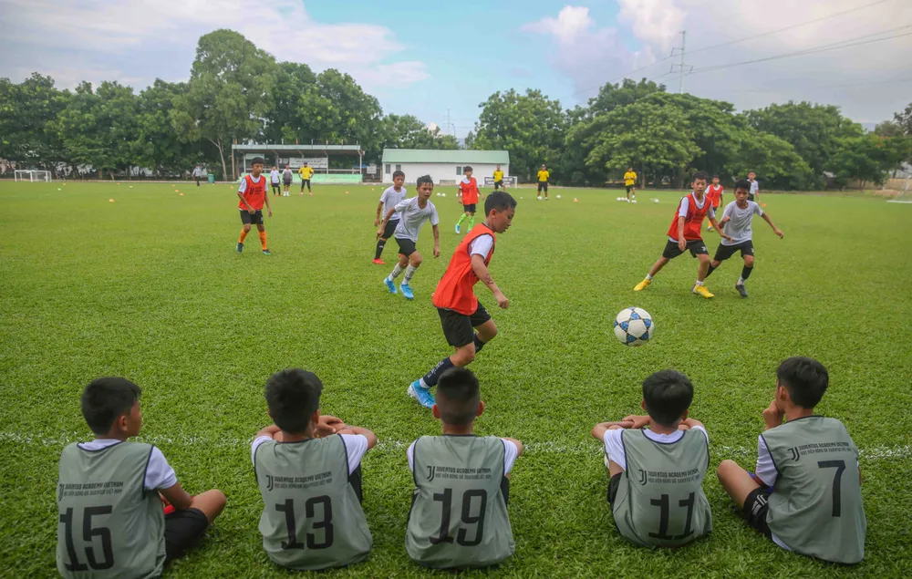 37 cầu thủ nhí trúng tuyển Học viện Juventus Việt Nam ảnh 1