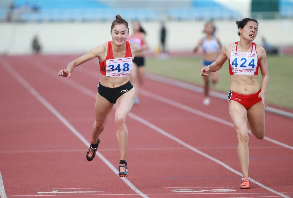 Kết thúc giải vô địch điền kinh Quốc gia 2020: Lê Tú Chinh xuất sắc đoạt 5 HCV ảnh 2