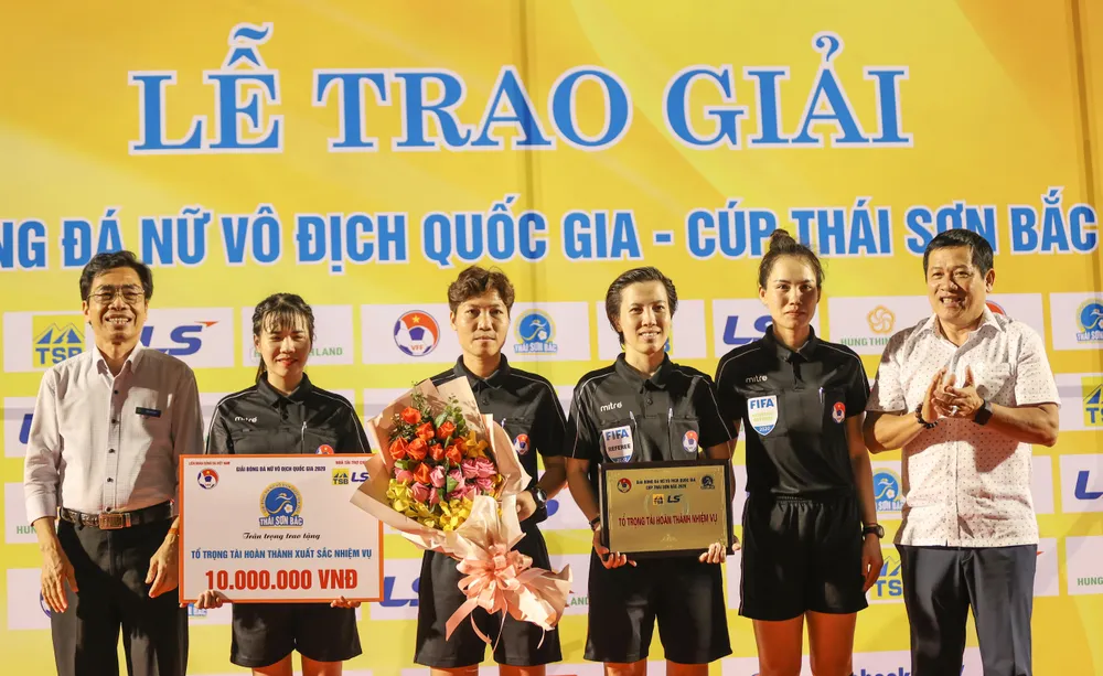 Cô trò Kim Chi ‘vô đối’ tại các giải đấu quốc nội ảnh 5 Cô trò Kim Chi ‘vô đối’ tại các giải đấu quốc nội ảnh 5