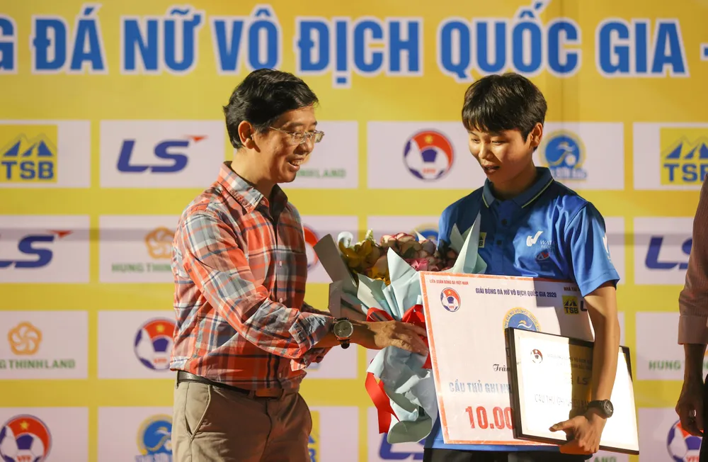 Cô trò Kim Chi ‘vô đối’ tại các giải đấu quốc nội ảnh 7 Cô trò Kim Chi ‘vô đối’ tại các giải đấu quốc nội ảnh 7