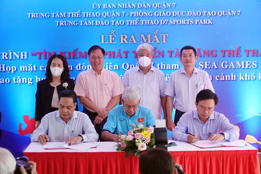 Quận 7 triển khai chương trình “Tìm kiếm và phát triển tài năng thể thao” từ học đường đến đỉnh cao ảnh 1