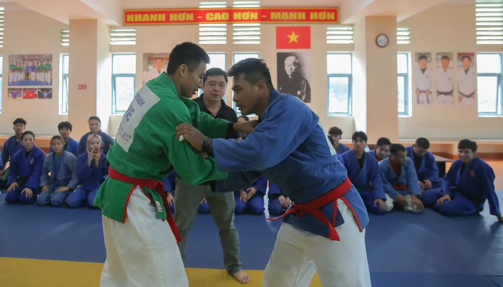 Võ sĩ là Lê Đức Đông và Trần Thương quyết tâm bảo vệ tấm HCV ở kỳ SEA Games 3 năm trước ngay trên nhà. Ảnh: Dũng Phương