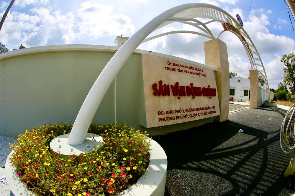 Cận cảnh vẻ đẹp khu phức hợp thể thao quận 7 nơi đội tuyển bóng đá Việt Nam tập luyện ảnh 1