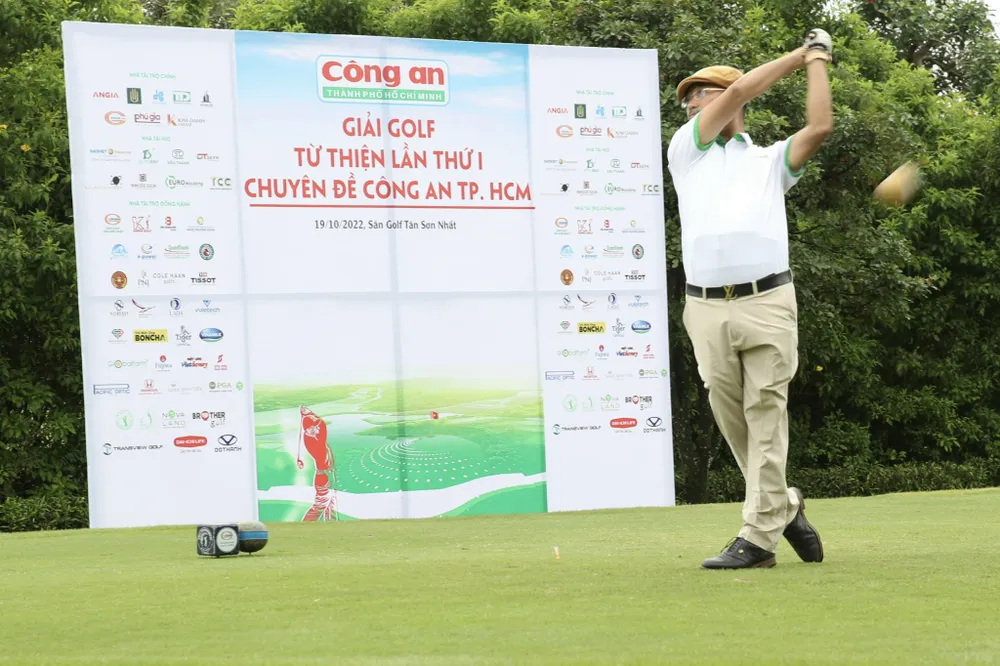 Giải Golf từ thiện Lần thứ I năm 2022: Quyên góp được 800 triệu và nhiều hiện vật gần 6 tỷ ảnh 1