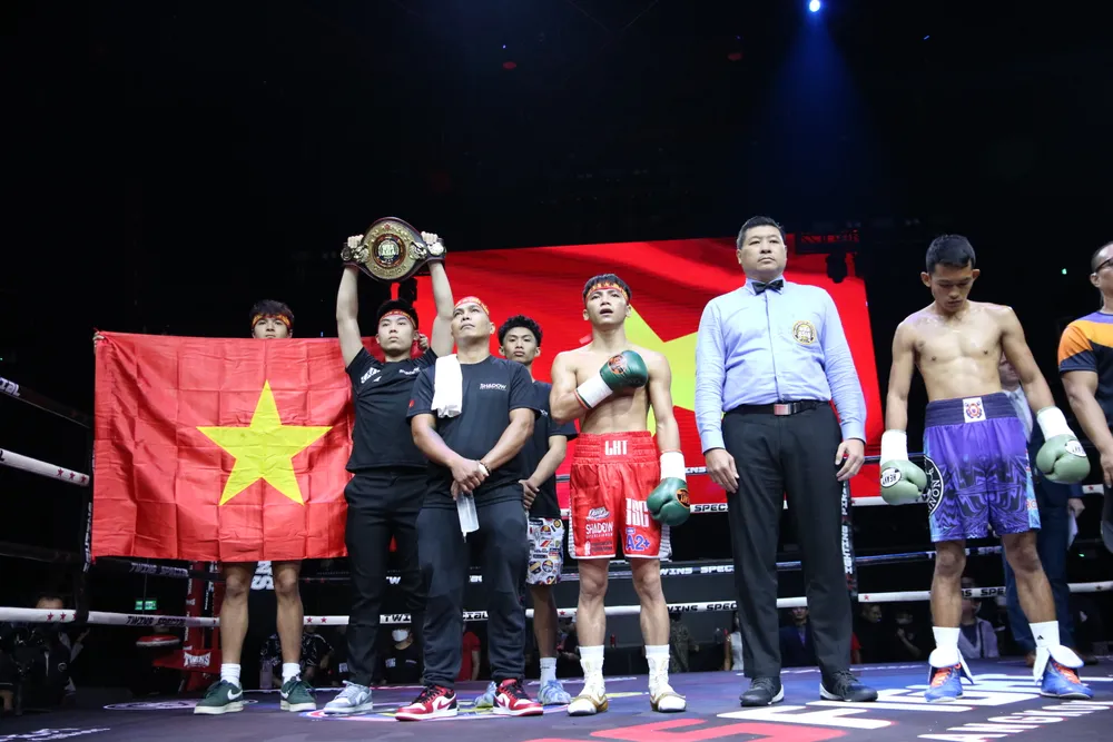 Lê Hữu Toàn bảo vệ thành công đai WBA châu Á tại Thái Lan. Ảnh: Nhật Anh