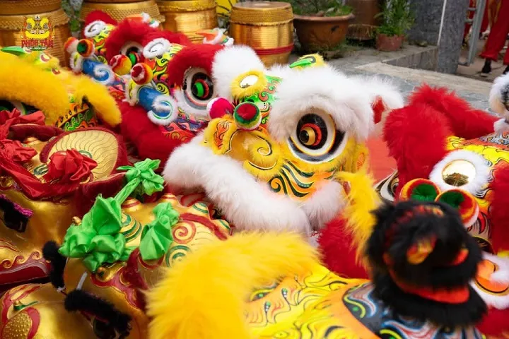 Lân Sư Rồng là một bộ môn nghệ thuật dân gian đặc sắc, có truyền thống lâu đời ở Việt Nam Lân Sư Rồng là một bộ môn nghệ thuật dân gian đặc sắc, có truyền thống lâu đời ở Việt Nam