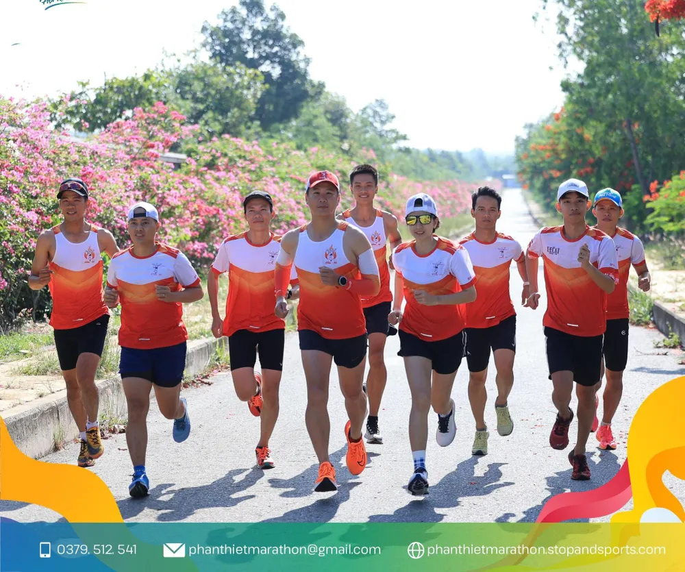 Áo đấu của giải chạy Phan Thiết Marathon 2023 rất đẹp cho VĐV về dự giải Áo đấu của giải chạy Phan Thiết Marathon 2023 rất đẹp cho VĐV về dự giải