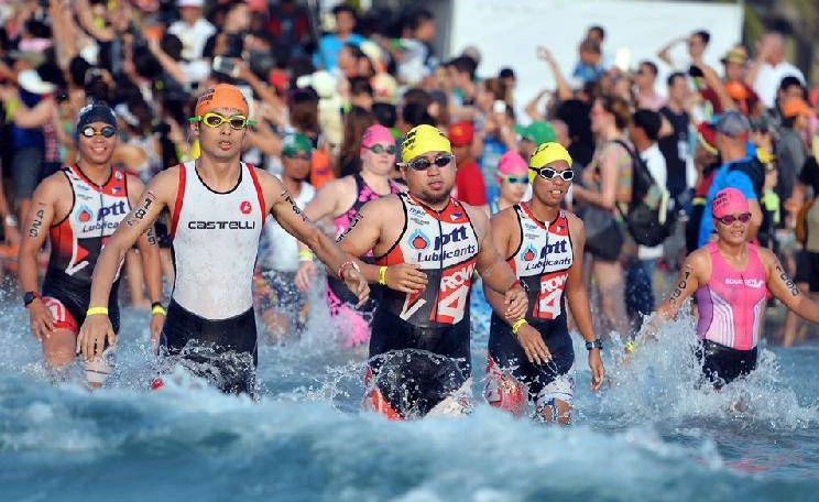 Gần 2000 VĐV tham gia tranh tài tại Bim Group Ironman 70.3 Phú Quốc. Ảnh: Quỳnh Mai