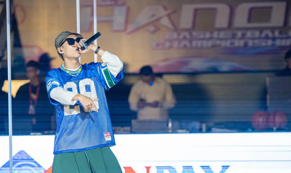 ca-si-rapper-a-milo-lam-nong-khong-khi-nha-thi-dau-thanh-tri-voi-nhung-tiet-muc-trinh-dien-hap-dan-7523.jpg