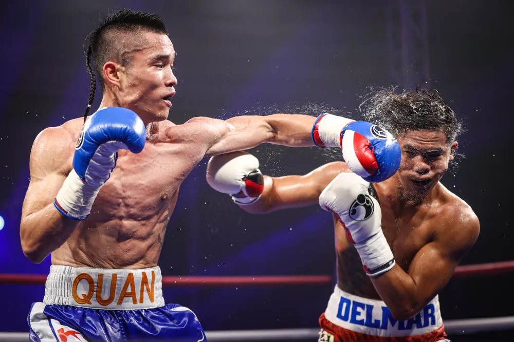 Đinh Hồng Quân (trái) sẽ thi đấu ở hạng cân mới là hạng Super Lightweight (63,5kg) dinh-hong-quan-1-2484-9784.jpeg