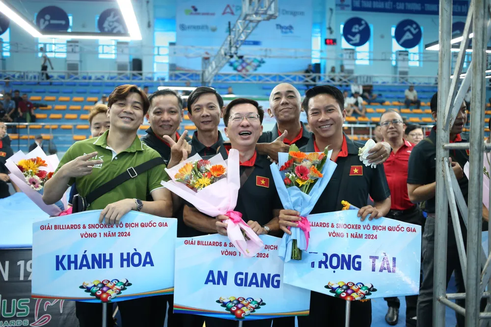 Hình ảnh khai mạc giải giải Billiards & Snooker vô địch quốc gia 2024 (vòng 1). z5231677759990-bd90d3e5a92d25e5ba5e7b6df566481b-2945.jpg