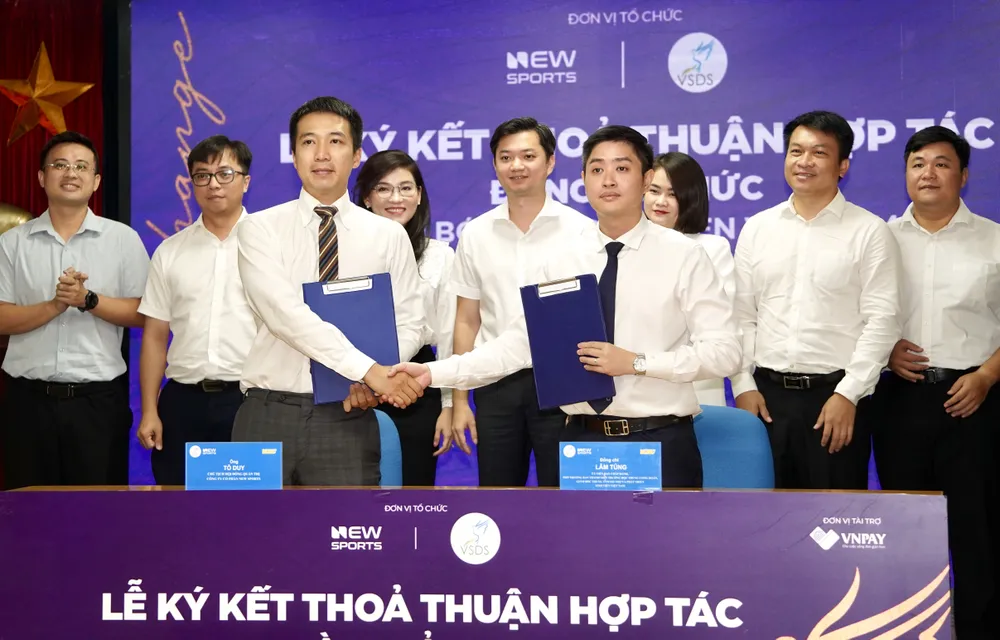Quang cảnh buổi ký kết hợp đồng Giải bóng rổ Sinh Viên Việt Nam 2024. Công ty CP New Sports ký kết thoả thuận hợp tác với Trung tâm Hỗ trợ và Phát triển Sinh viên Việt Nam đồng tổ chức Giải bóng rổ Sinh Viên Việt Nam .JPG