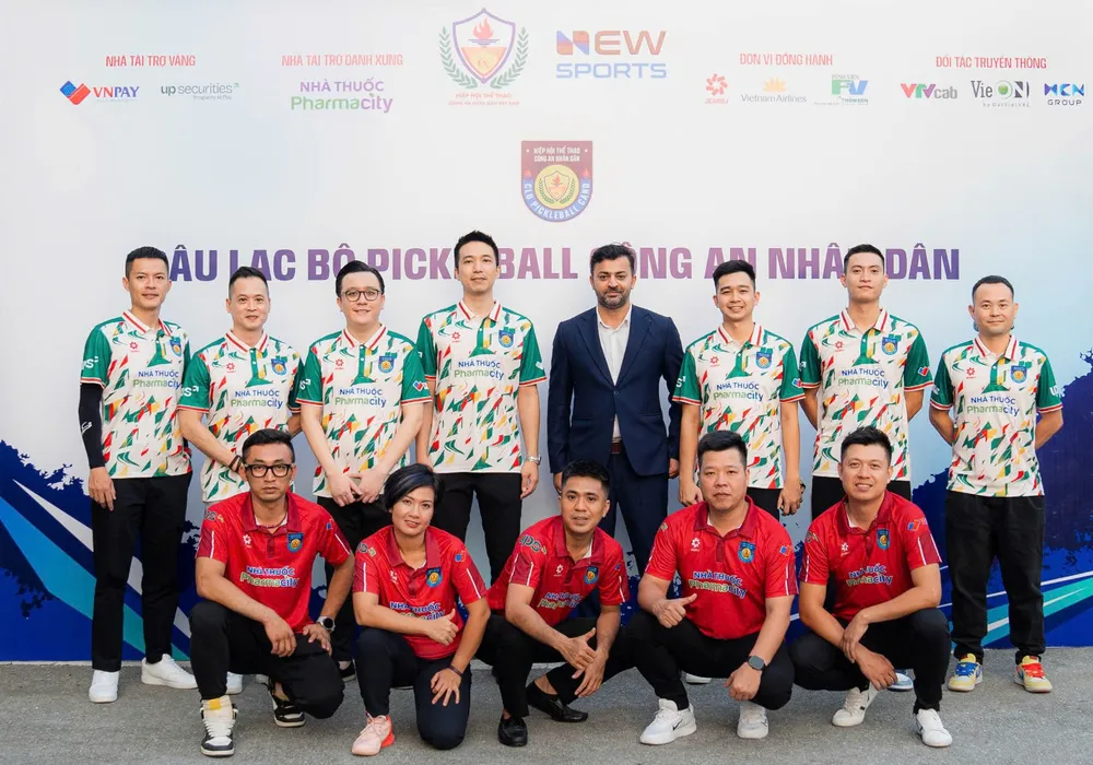 Trong ngày ra mắt, CLB Pickleball CAND luôn đề cao giá trị của kỷ luật, tinh thần đồng đội và fairplay. 9865c326367b8e25d76a.jpg