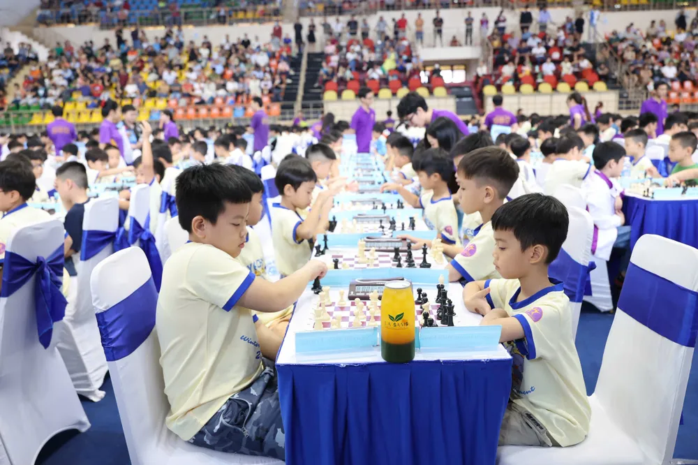 Giải cờ Vua Royalchess Winter Tournament Có 800 kỳ thủ tham dự. Ảnh: Quỳnh Mai