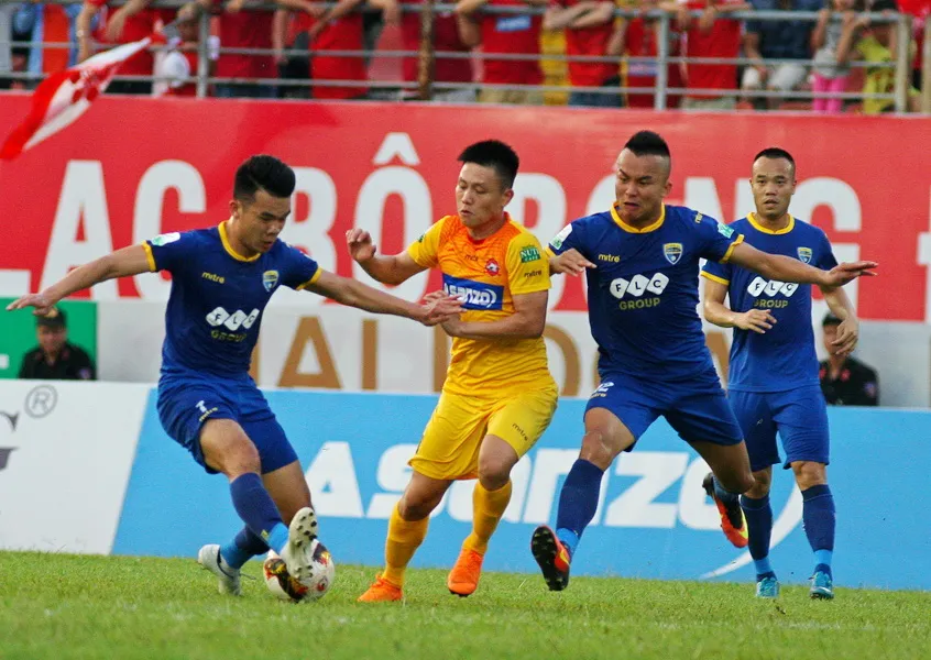 Thanh Hóa trở nên mong manh về lực lượng. Ảnh: MINH HOÀNG