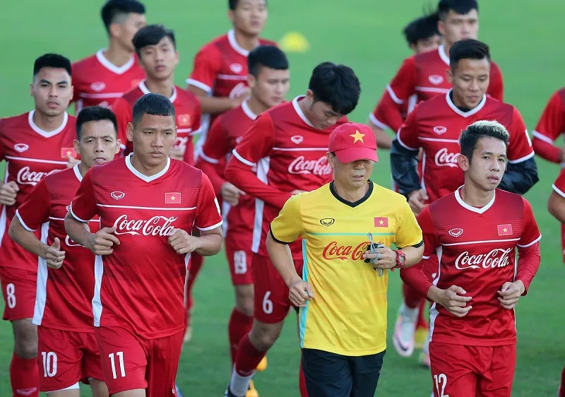 Các tuyển thủ sẵn sàng lên đường. Ảnh: MINH HOÀNG