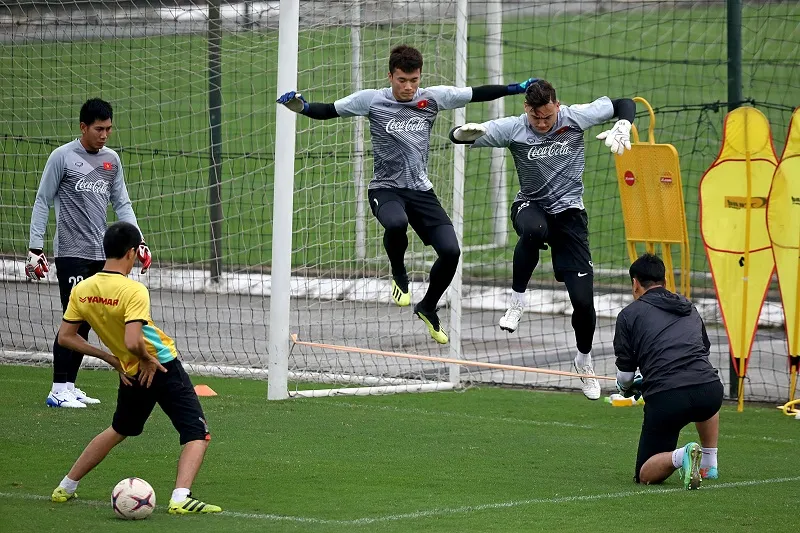 Văn Lâm và Tiến Dũng cùng "bay" đến đội bóng mới sau Asian Cup 2019. Ảnh: MINH HOÀNG