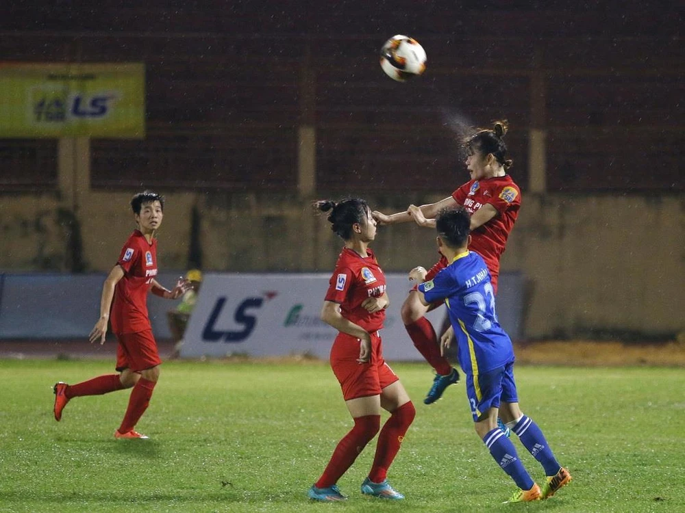 PP.Hà Nam và TKS Việt Nam chia điểm với tỷ số hòa 0-0. Ảnh: ANH TRẦN