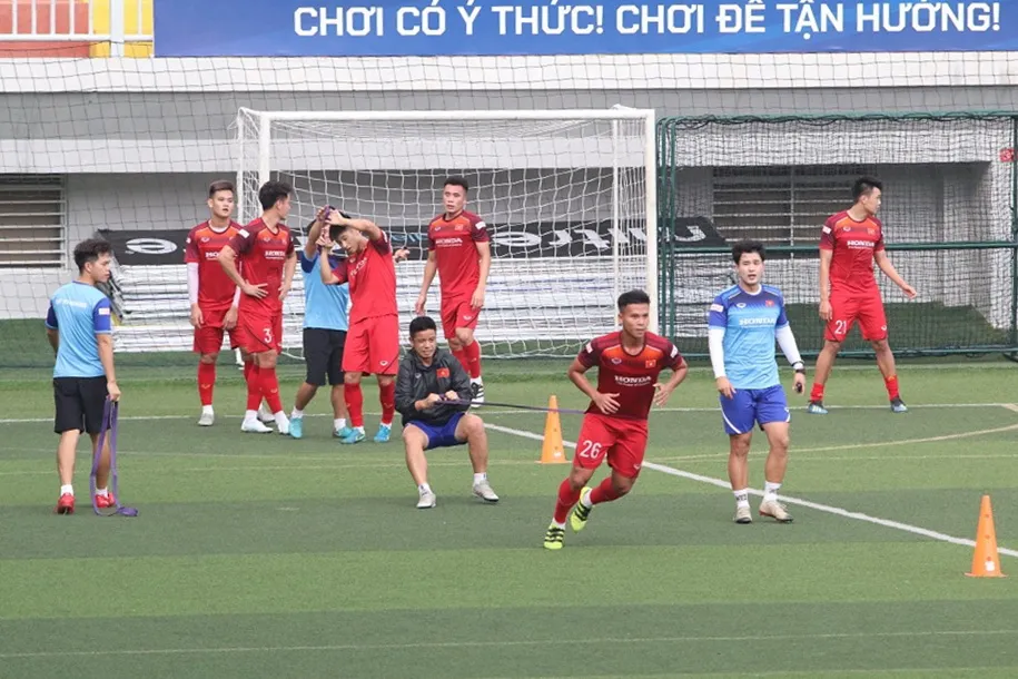 Hùng Dũng chưa hết chấn thương ảnh 1