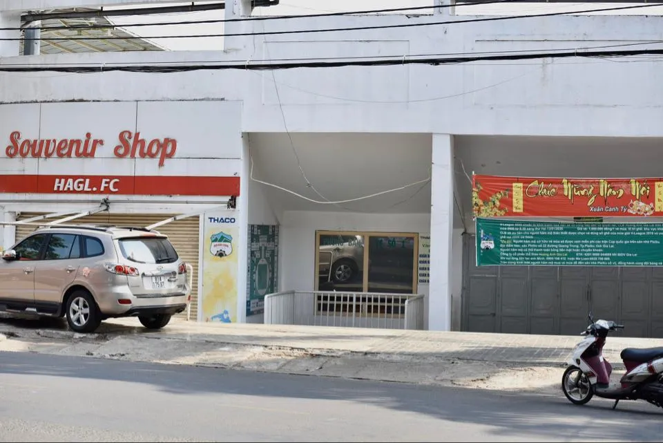 Các sân bóng chuẩn bị cho ngày khai mạc LS V-League 2020 ảnh 3