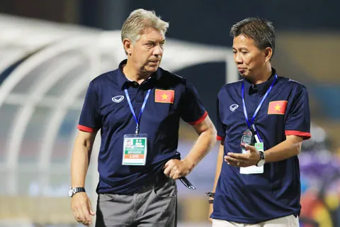 Ứng viên thay ông Jürgen Gede: Thầy Park hay “phù thủy” Troussier? ảnh 1 Ứng viên thay ông Jürgen Gede: Thầy Park hay “phù thủy” Troussier? ảnh 1