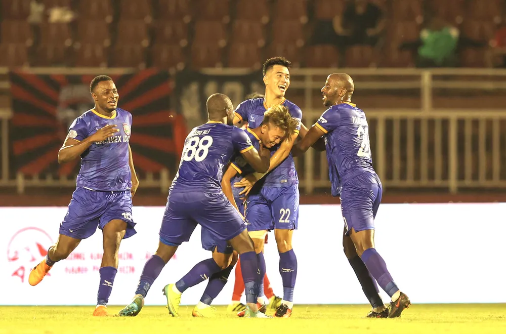 CLB TPHCM chỉ giành được 1 điểm trong ngày chia tay V-League 2020 ảnh 1 CLB TPHCM chỉ giành được 1 điểm trong ngày chia tay V-League 2020 ảnh 1