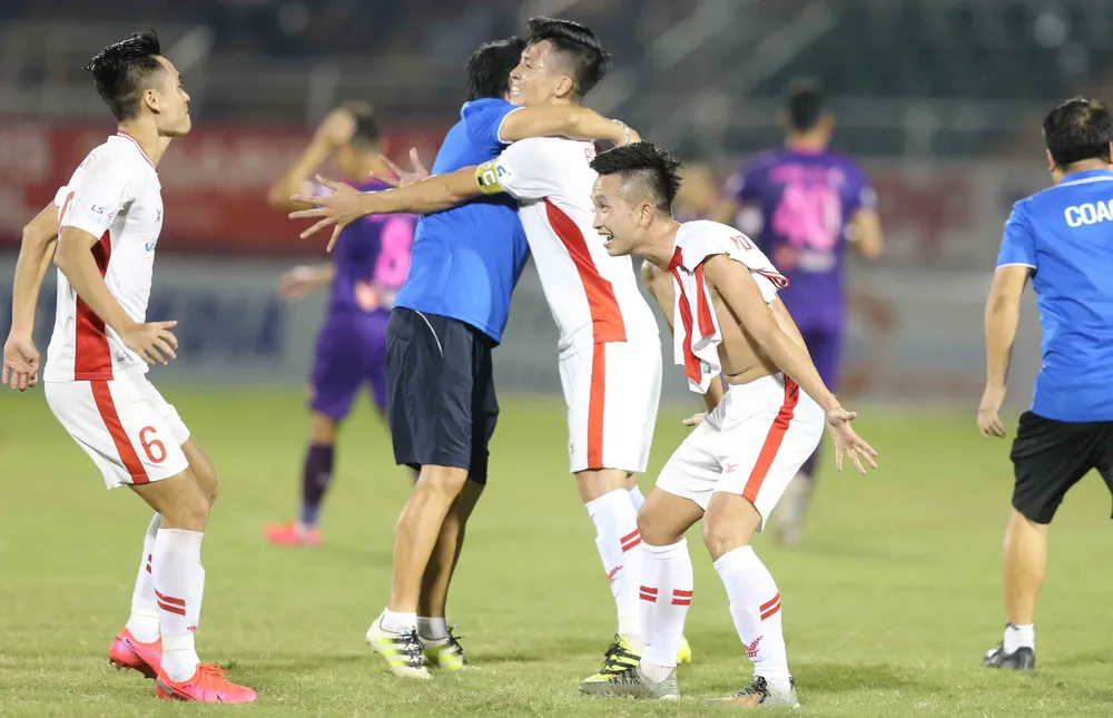 CLB Viettel lên vô địch LS V-League 2020 ảnh 3