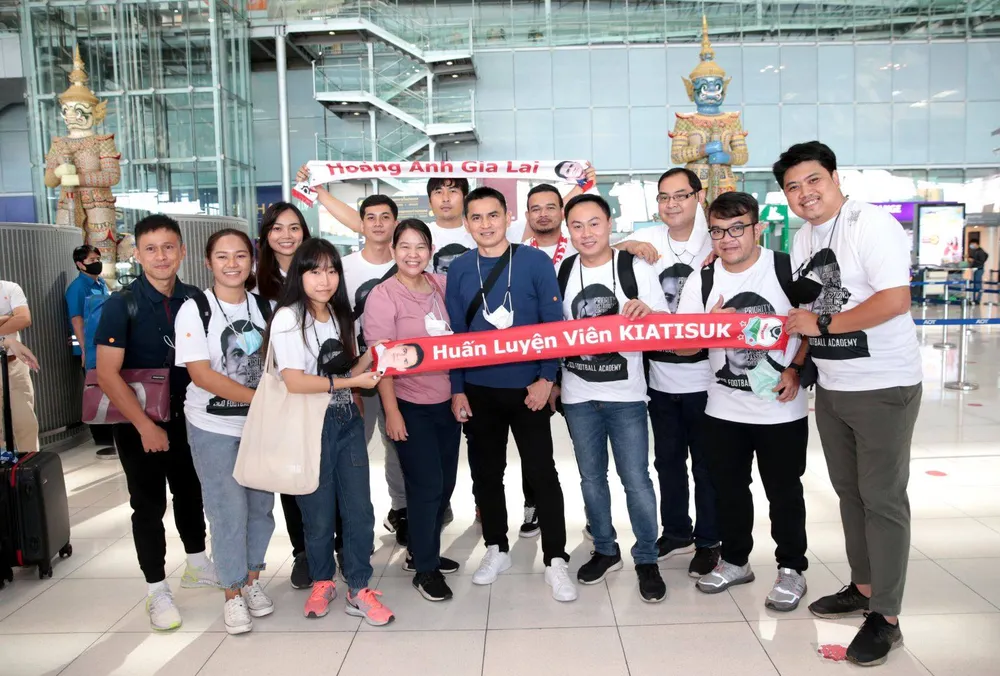 Kiatisak lên đường đến với V-League 2021 ảnh 2