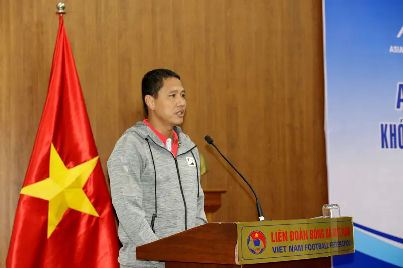 Nhiều “thầy ngoại” đi học lớp HLV bằng A-AFC do VFF tổ chức ảnh 1