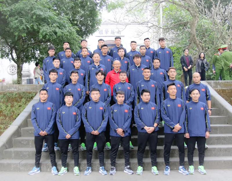 ĐTQG và U22 Việt Nam dâng hương tưởng nhớ các vua Hùng ảnh 4 ĐTQG và U22 Việt Nam dâng hương tưởng nhớ các vua Hùng ảnh 4