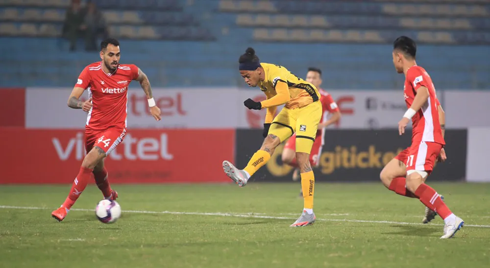 Nhiều khoảng trống bộc lộ ở hàng Viettel