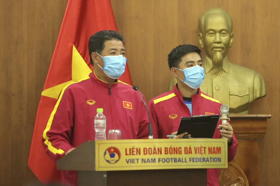 Bế mạc khóa đào tạo HLV chứng chỉ B AFC 2021 ảnh 1