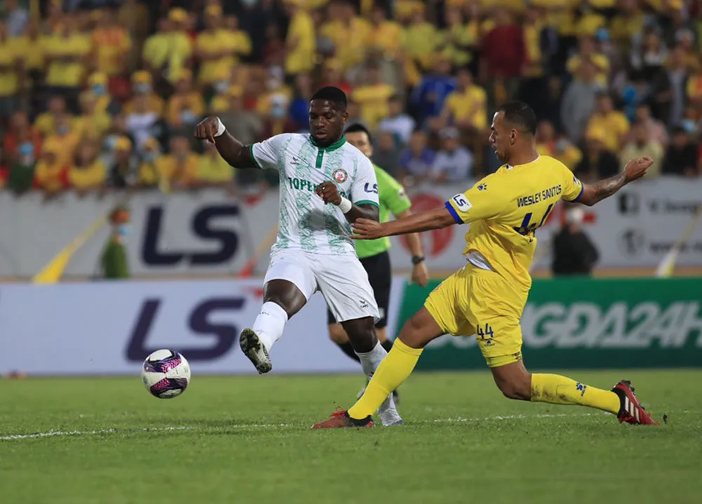 Rimario vẫn chưa tìm được bàn thắng sau 5 trận. Ảnh: MINH HOÀNG