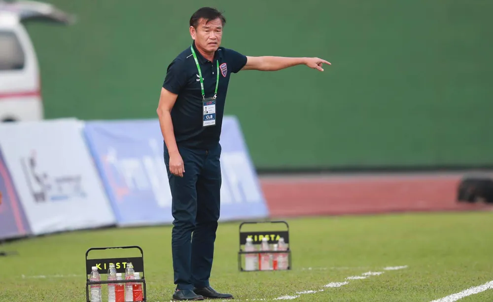 HLV Phan Thanh Hùng bất ngờ xin nghỉ phép. Ảnh: BFC