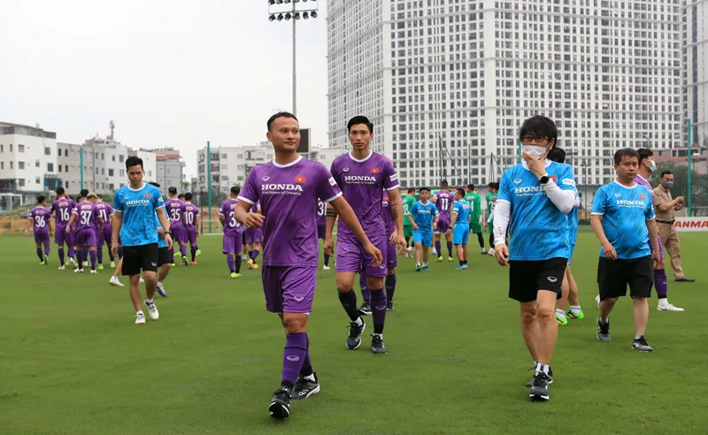 ĐT Việt Nam tập muộn 30 phút so với kế hoạch ban đầu ảnh 1