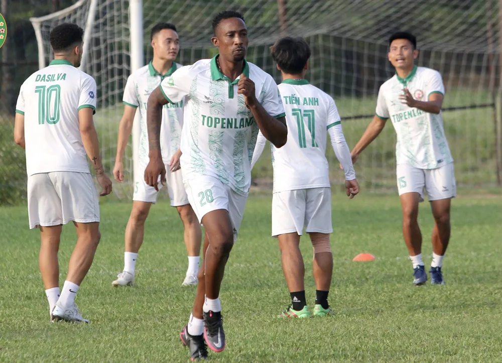 Đinh Hoàng Max, một trong những nhân tố mới của Topenland Bình Định ở giai đoạn 2