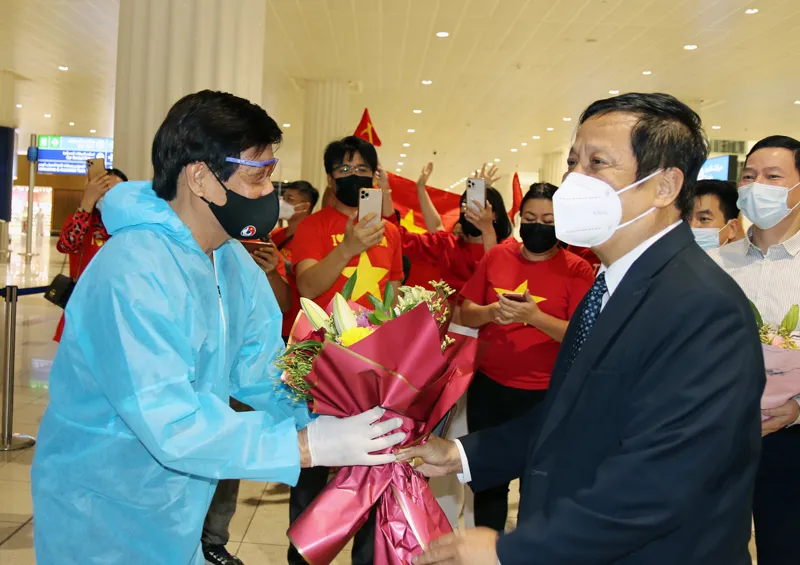 Đội tuyển Việt Nam âm tính với Covid-19, sẵn sàng bước vào tập luyện tại UAE ảnh 1 Đội tuyển Việt Nam âm tính với Covid-19, sẵn sàng bước vào tập luyện tại UAE ảnh 1