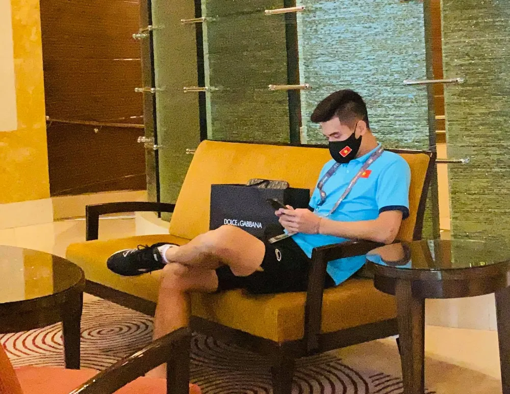 Đội tuyển Việt Nam đến khách sạn mới cùng 4 đội còn lại ảnh 7