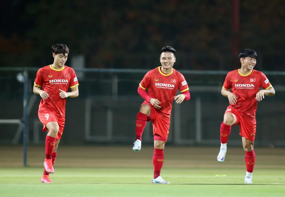 Tiền đạo Nguyễn Tiến Linh: 'Hy vọng hàng công sẽ giải quyết được vấn đề trước Indonesia' ảnh 1