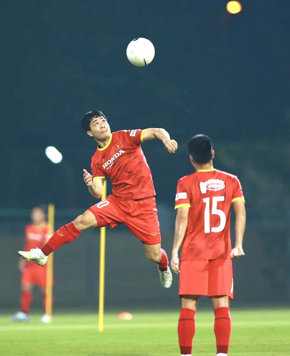 Tiền đạo Nguyễn Tiến Linh: 'Hy vọng hàng công sẽ giải quyết được vấn đề trước Indonesia' ảnh 3