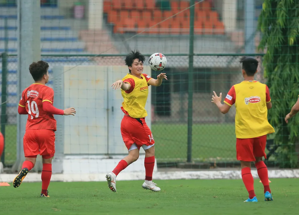 Tuấn Anh trên sân tập ngày 8-8