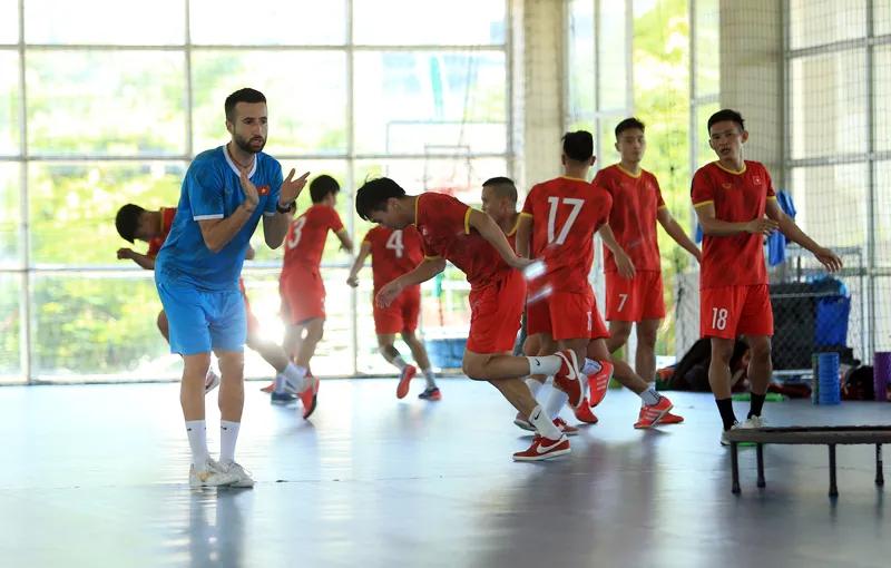 Đội tuyển futsal Việt Nam và dấu ấn từ chuyên gia thể lực ảnh 1 Đội tuyển futsal Việt Nam và dấu ấn từ chuyên gia thể lực ảnh 1