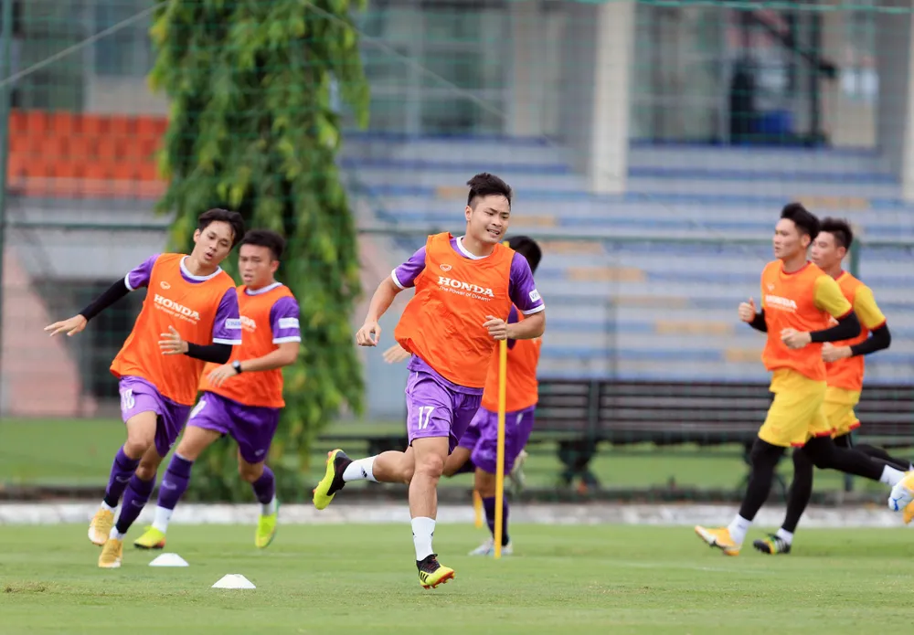 U22 Việt Nam vừa đón nhận thêm Quang Vinh và Văn Độ sau khi hoàn thành việc thực hiện cách ly