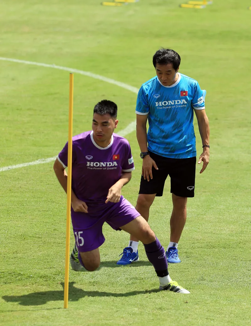 Tiền vệ Đức Huy tự tin trước trận gặp Trung Quốc ảnh 7