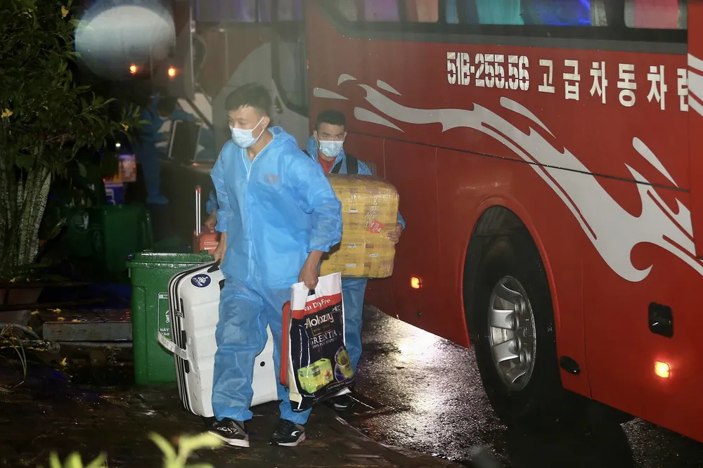 Đội tuyển futsal Việt Nam về nước, khép lại kỳ futsal World Cup 2021 thành công ảnh 4