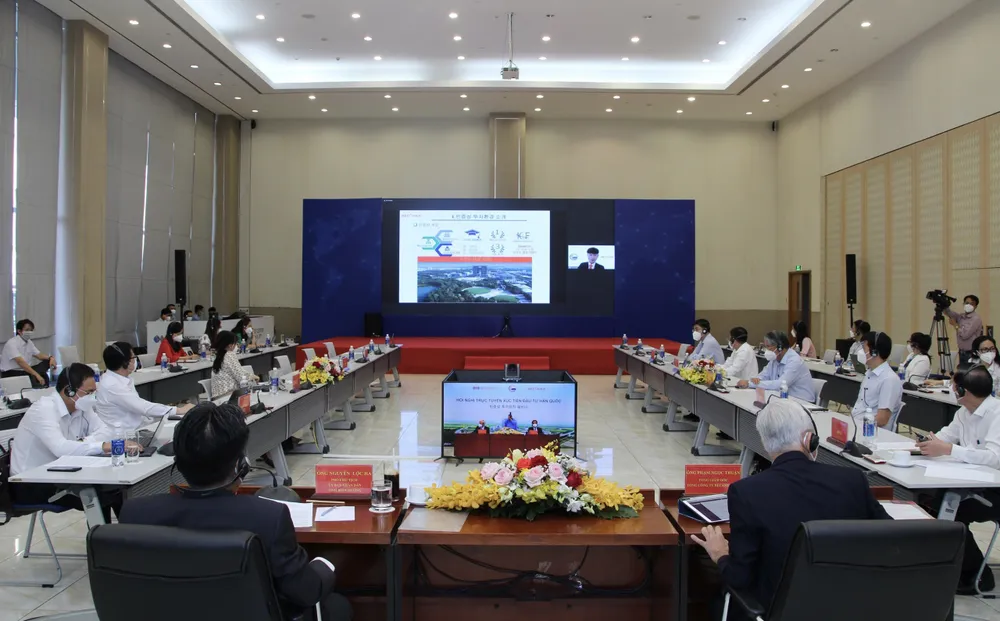 Toàn cảnh hội nghị trực tuyến ở điểm cầu Bình Dương