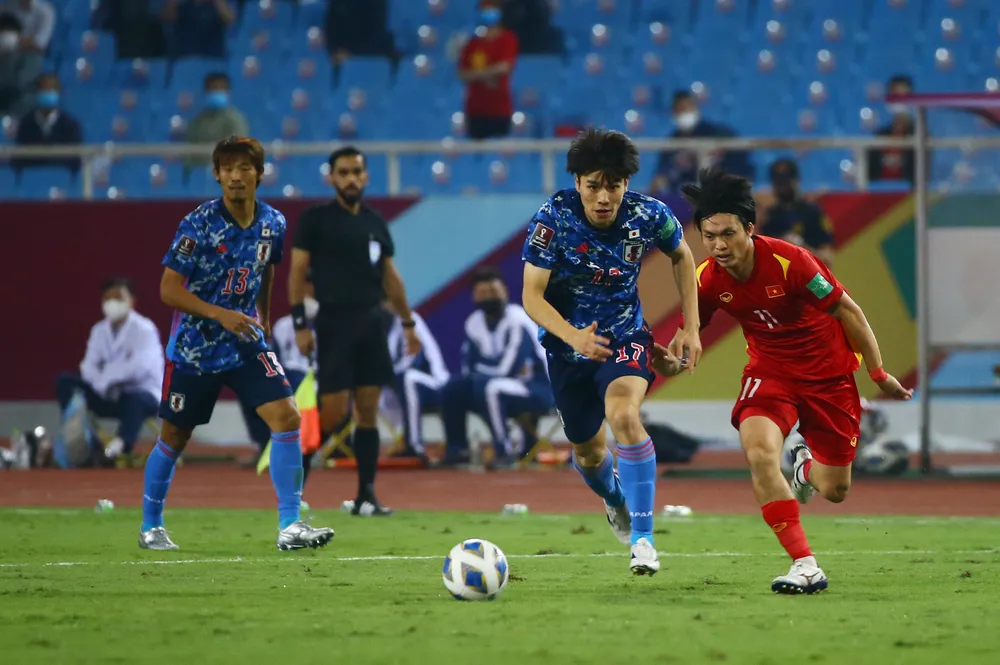 Tham dự vòng loại cuối World Cup 2022 là cơ hội quý để các cầu thủ Việt Nam trui rèn thêm. Ảnh: MINH HOÀNG
