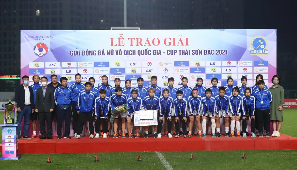 TPHCM thắng lớn ở giải bóng đá nữ VĐQG 2021 ảnh 9