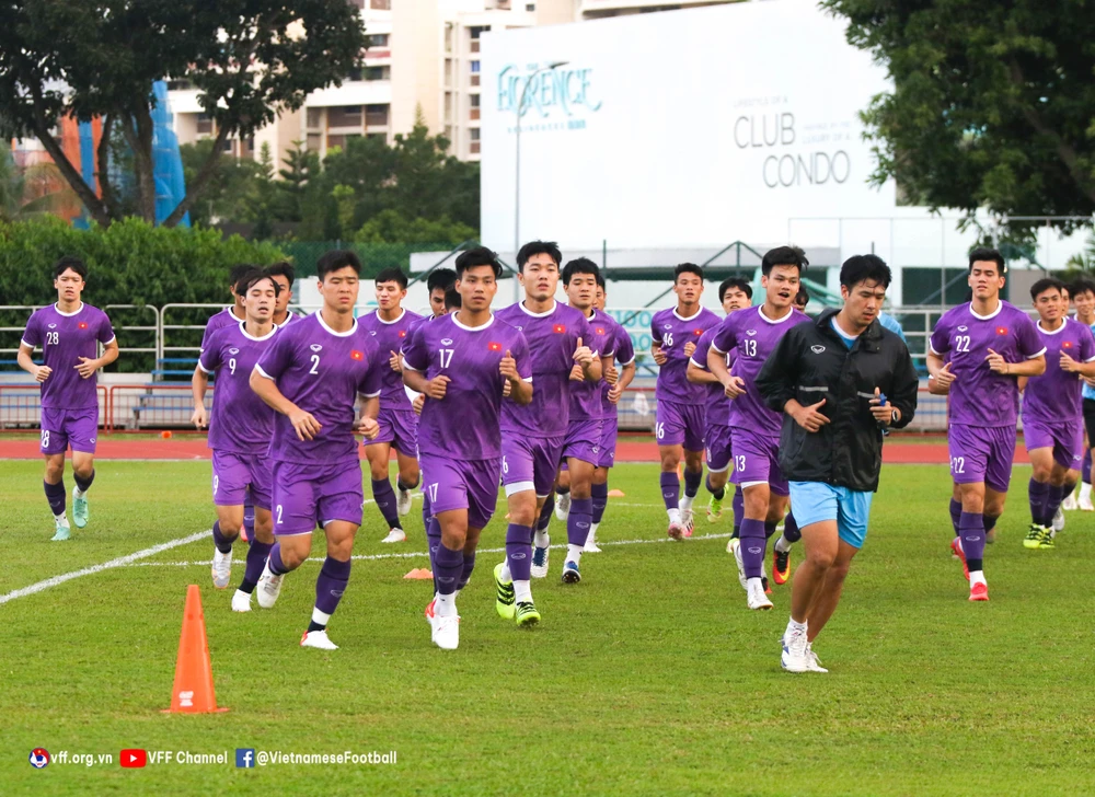 Đội tuyển Việt Nam trên sân tập chiều 17-12